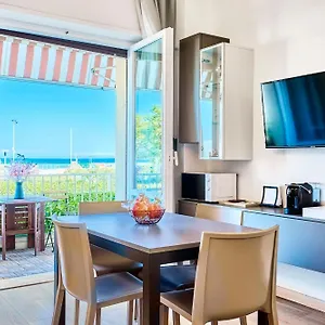 Appartamento Con Terrazza Vista Mare