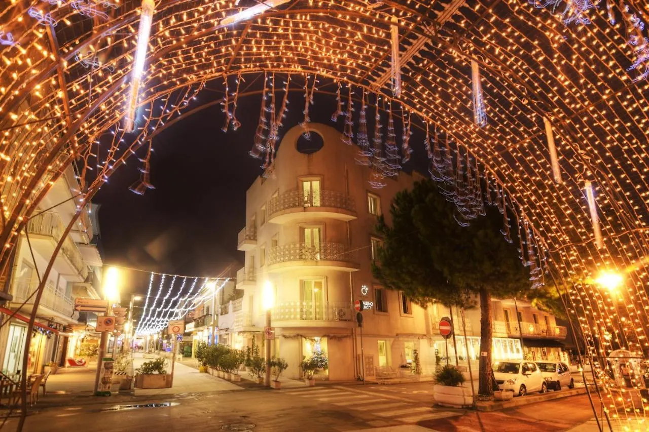 Hotel Al Cavallino Bianco Riccione 4*,  Italië